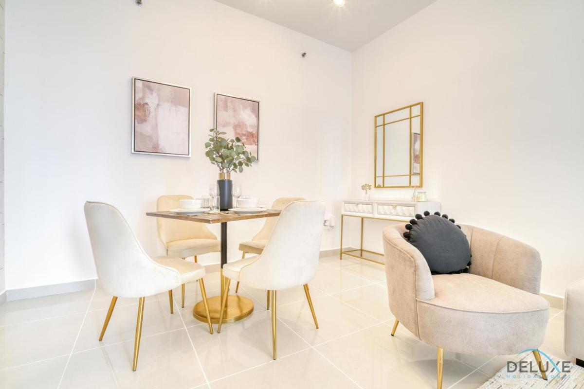 Upscale 1BR at Marina Pinnacle Dubai Marina by Deluxe Holiday Homes