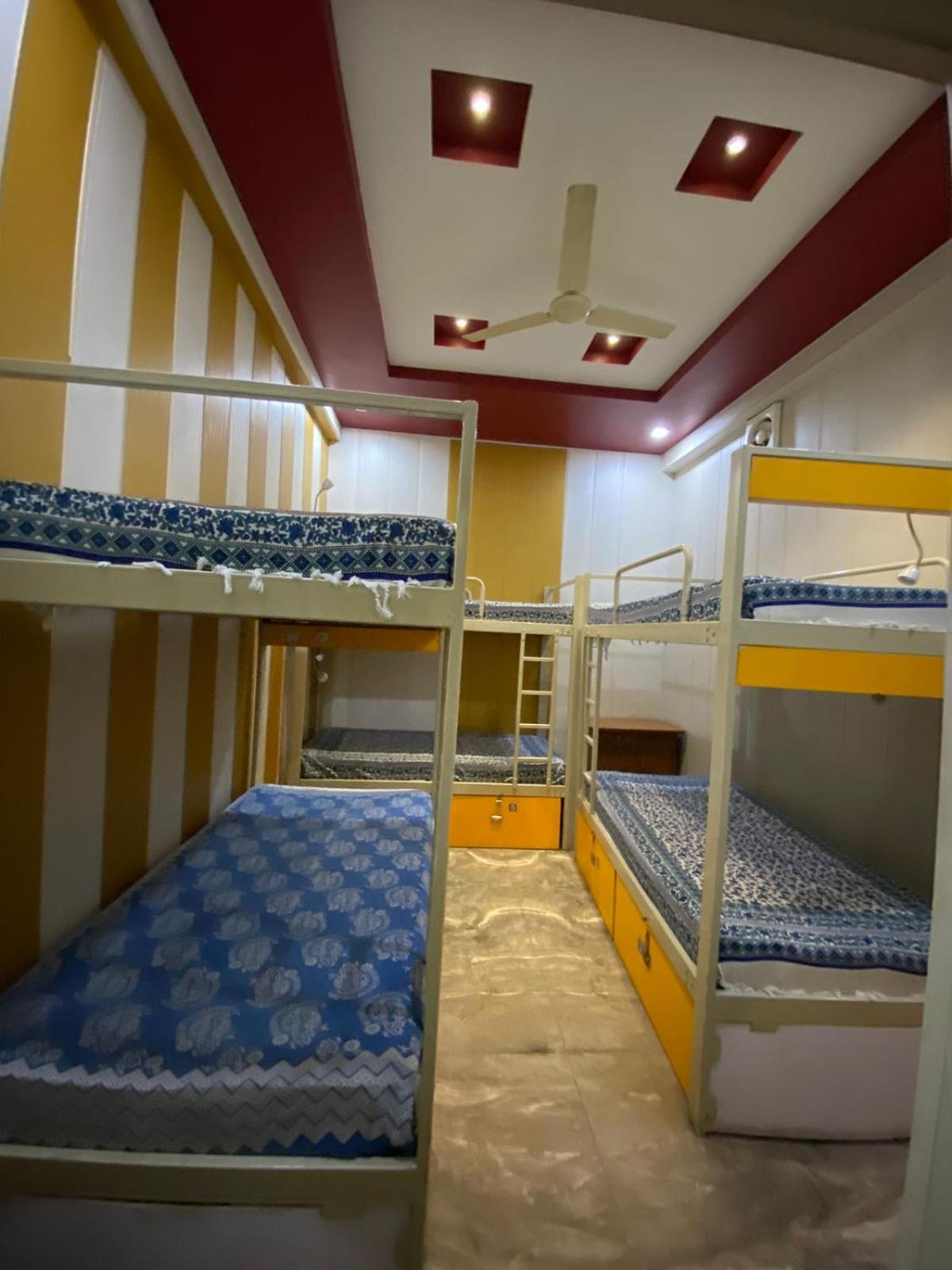 Friends Guest House & Hostel- near TAJ MAHAL