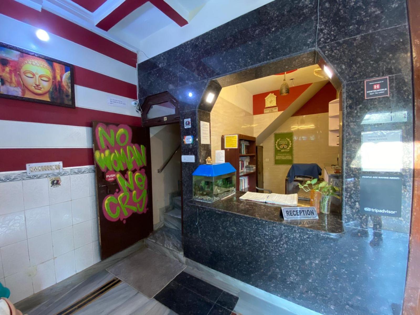 Friends Guest House & Hostel- near TAJ MAHAL