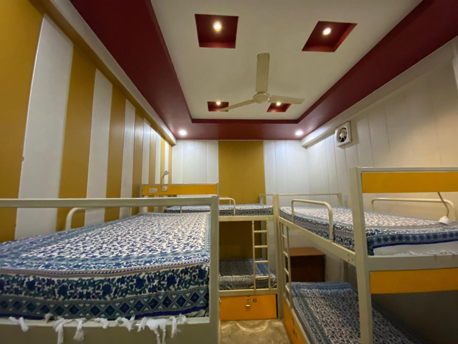Friends Guest House & Hostel- near TAJ MAHAL