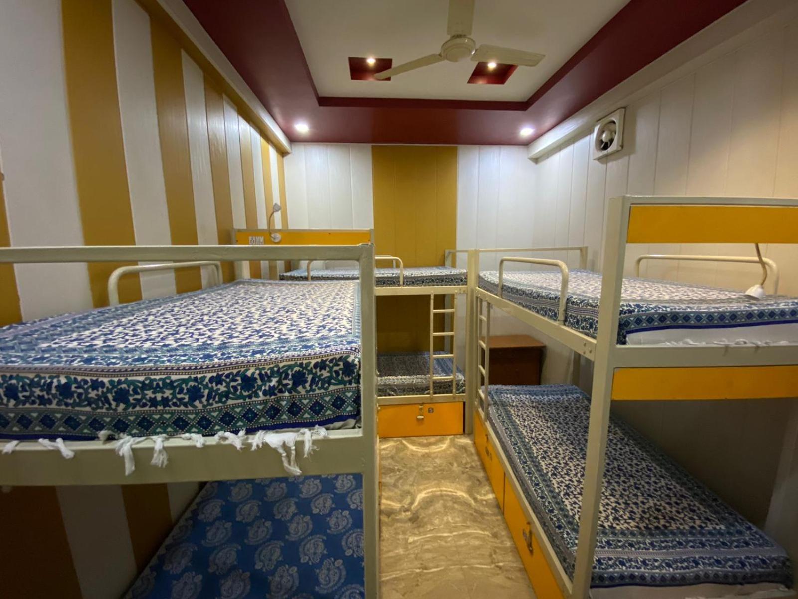 Friends Guest House & Hostel- near TAJ MAHAL