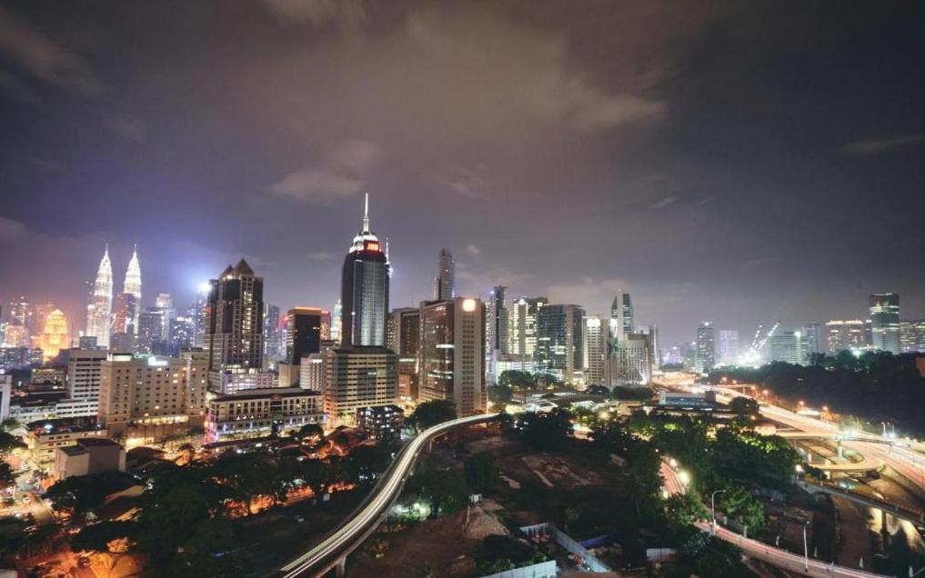 Regalia Residence KLCC View by iLuxHome