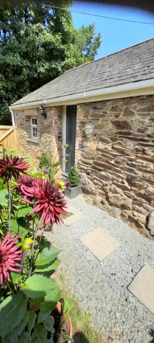 Stunning cosy barn in peaceful rural Cornwall view 4