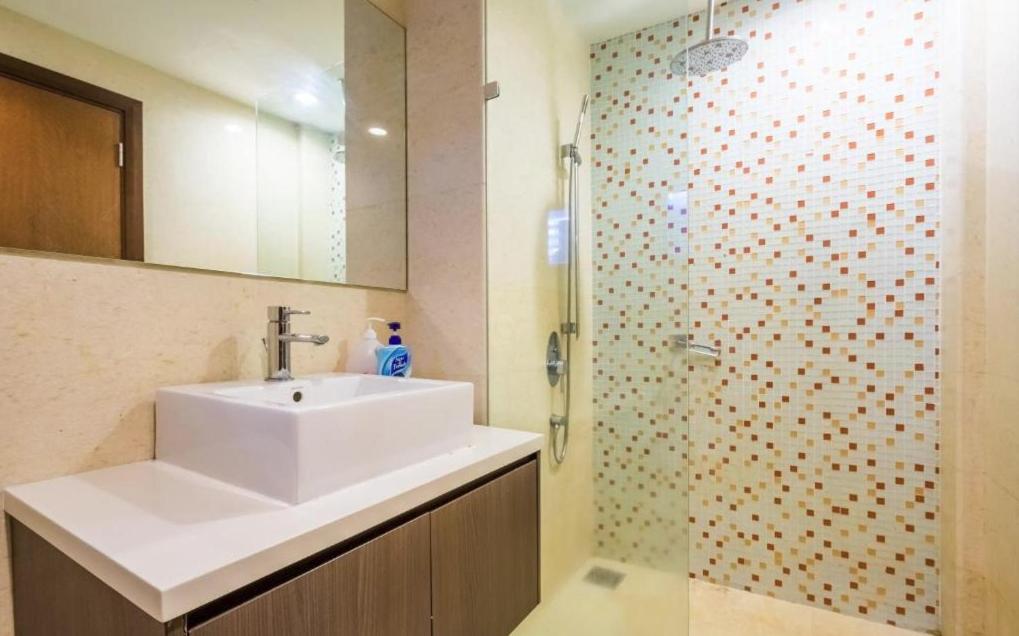 Regalia Residence KLCC View by iLuxHome