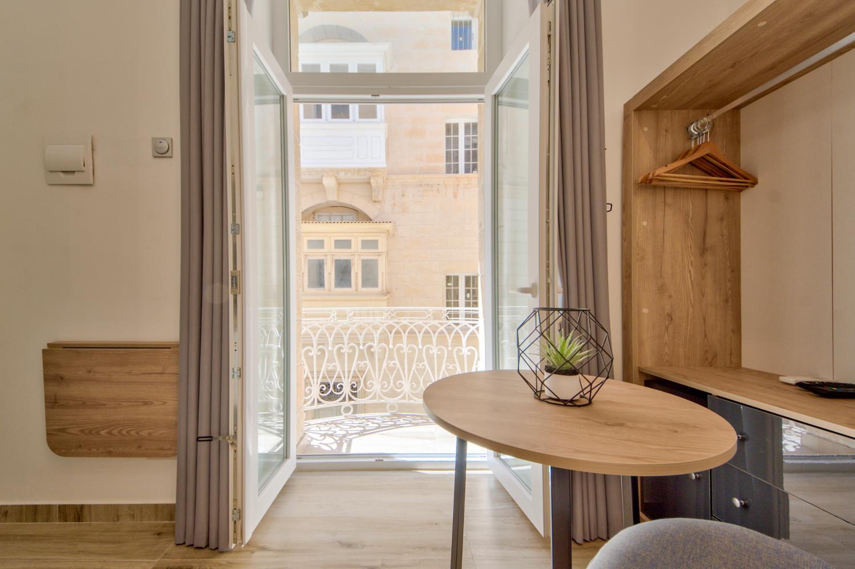 Tritoni Mini Studios - Valletta
