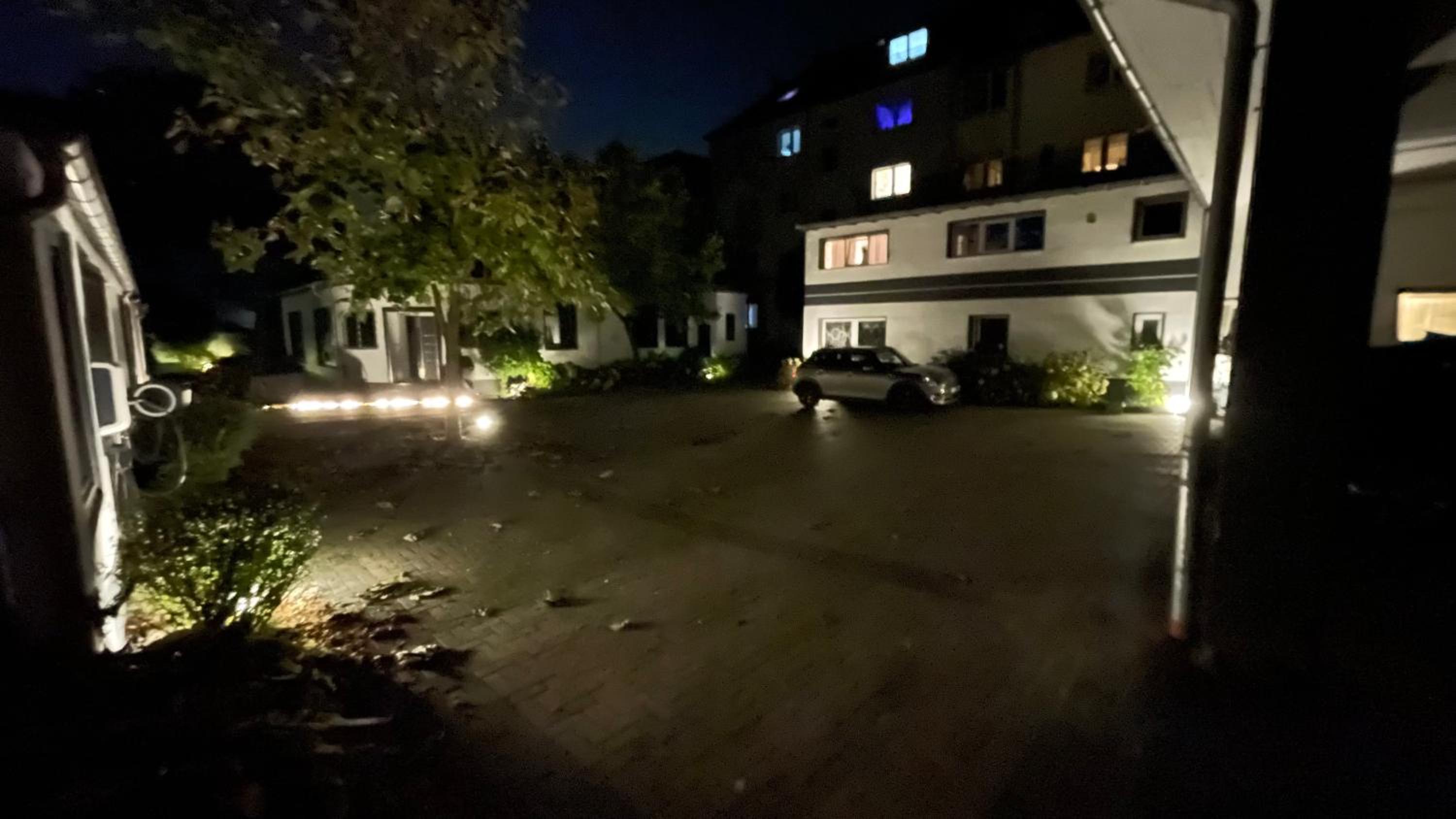 OASE im grünen Hinterhof, EG, Ruhe, Terrasse, Carport, free PayTV, Kaffee&Tee, Fahrräder