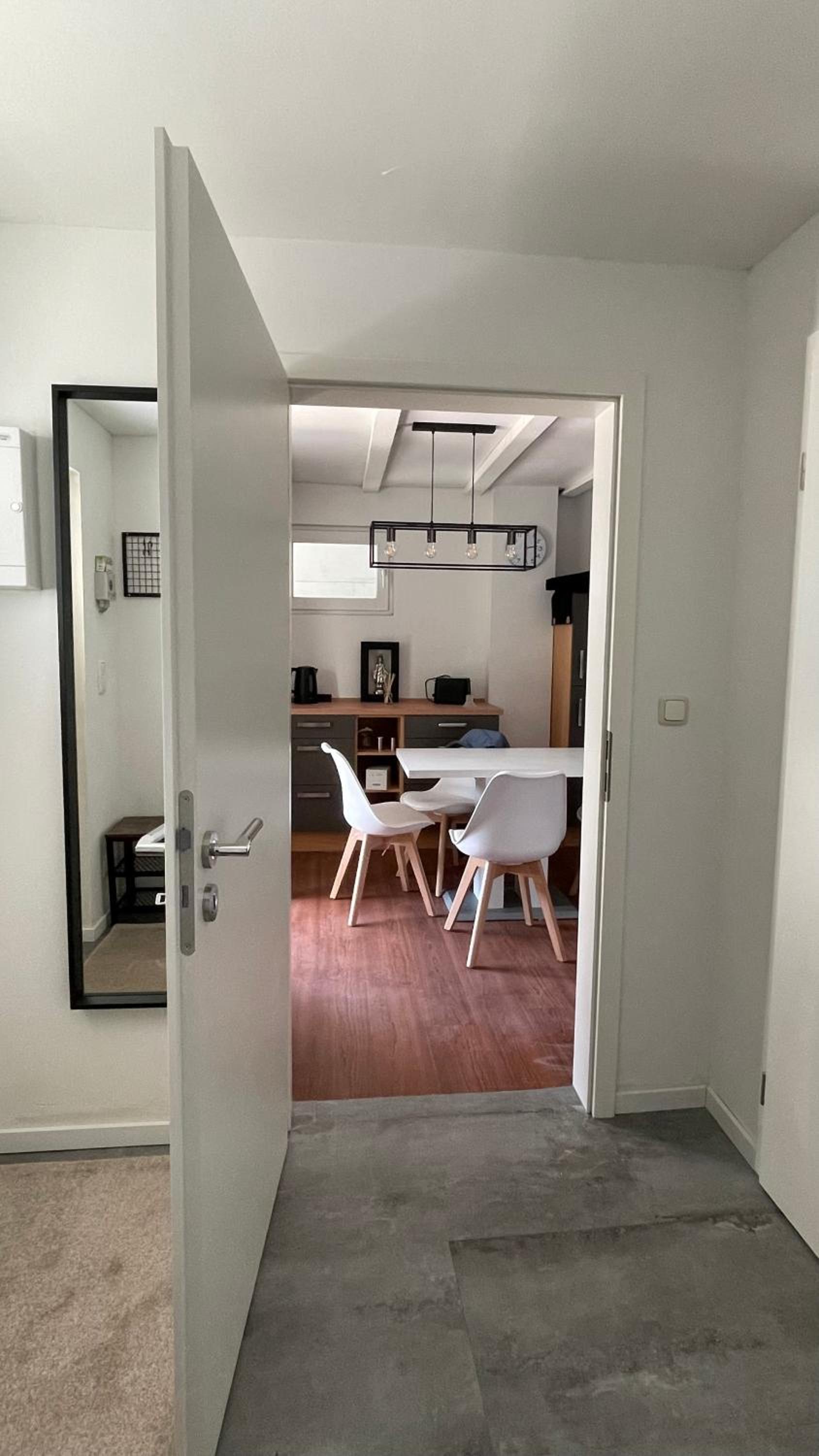 OASE im grünen Hinterhof, EG, Ruhe, Terrasse, Carport, free PayTV, Kaffee&Tee, Fahrräder