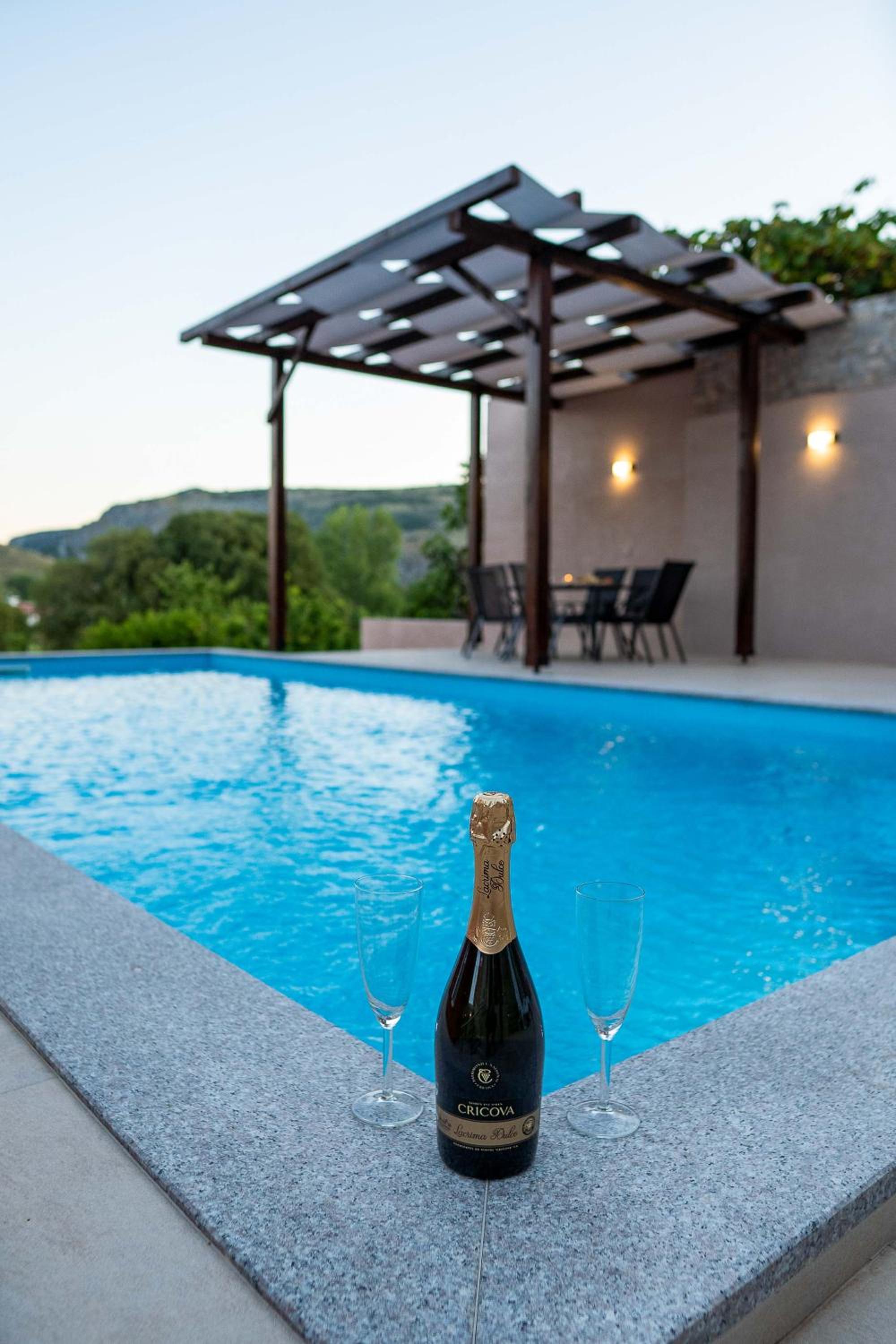 Villa MEDITERRANO Pool & Tavern Mostar view 4