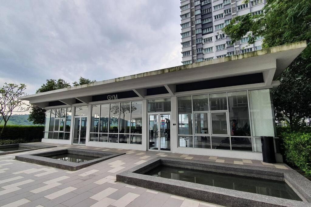 Serene Stay Minimalist @ Southville City photo 5