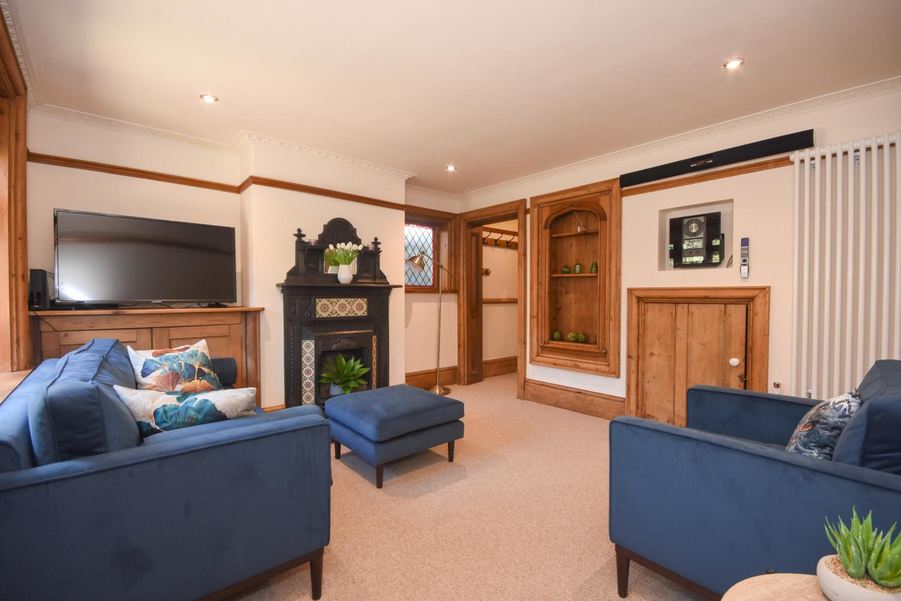 Unique period one bedroom house in Colchester view 2