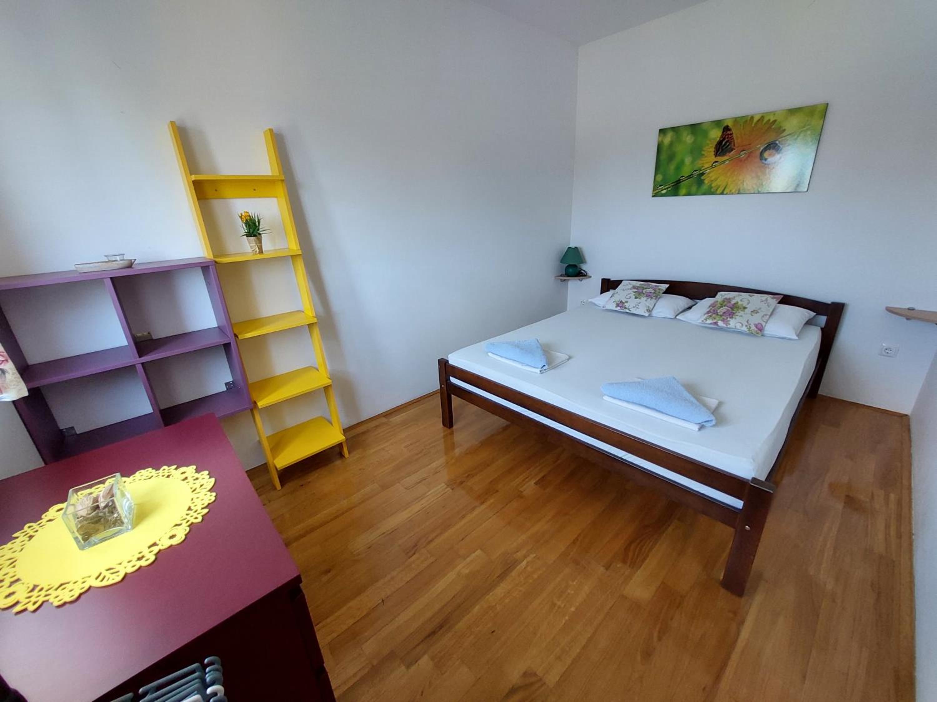 Apartments Crnjac