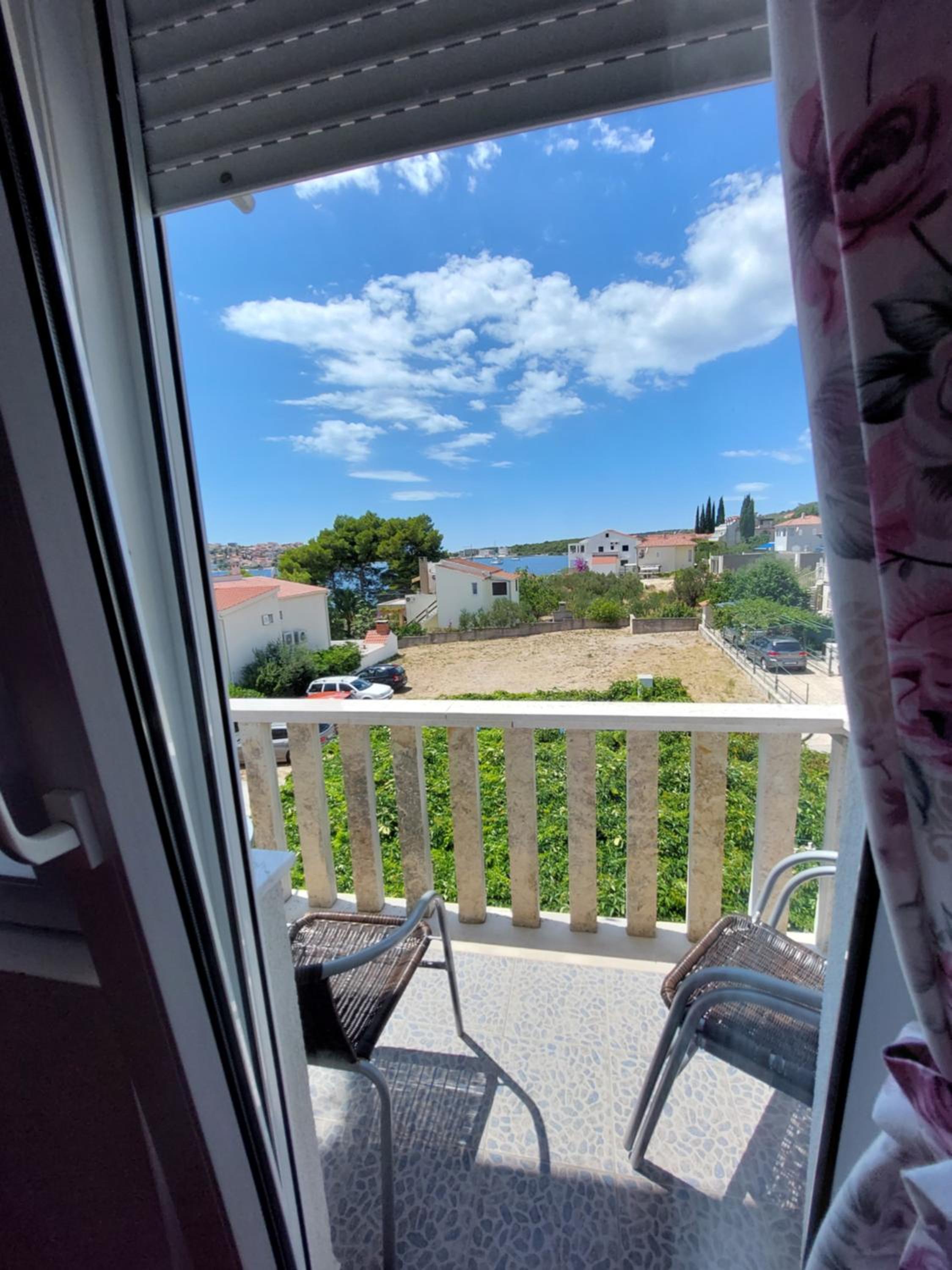 Apartments Crnjac