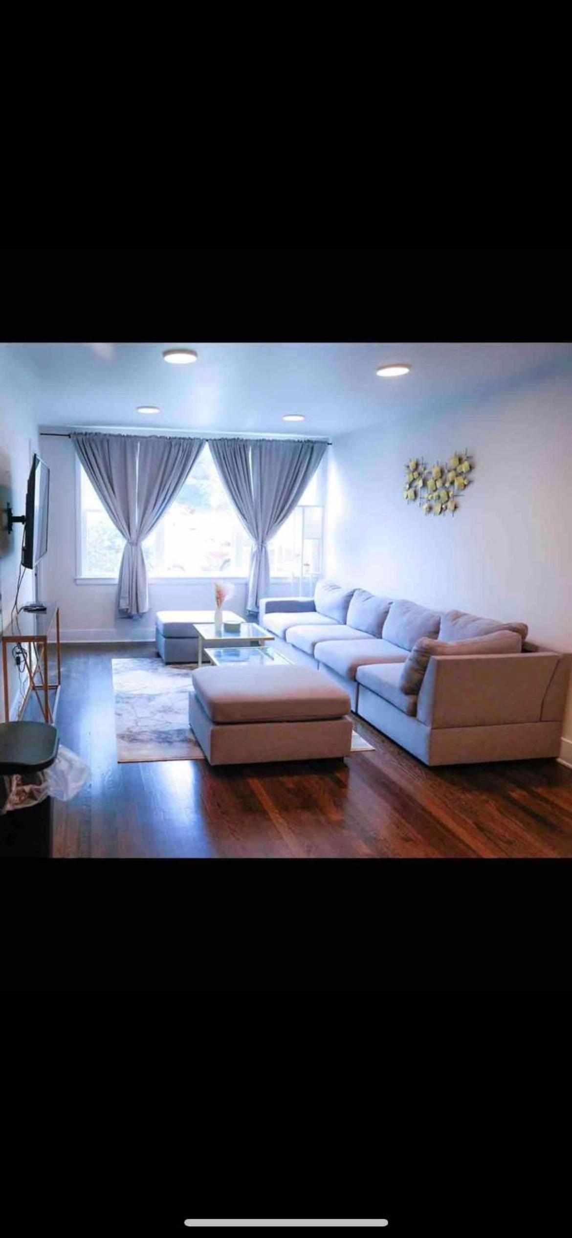 Lovely 1-bedroom rental unit with free parking view 5