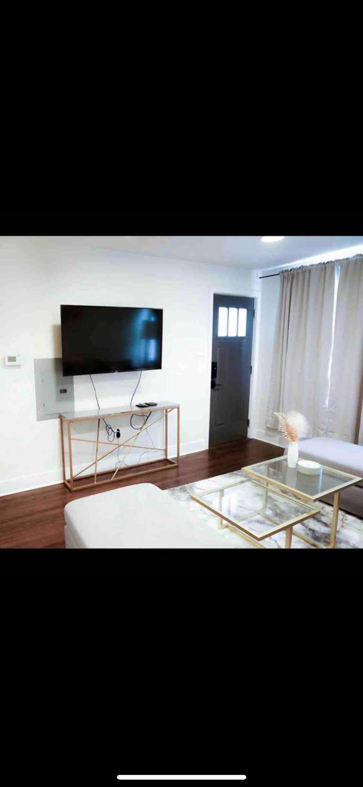 Lovely 1-bedroom rental unit with free parking view 4