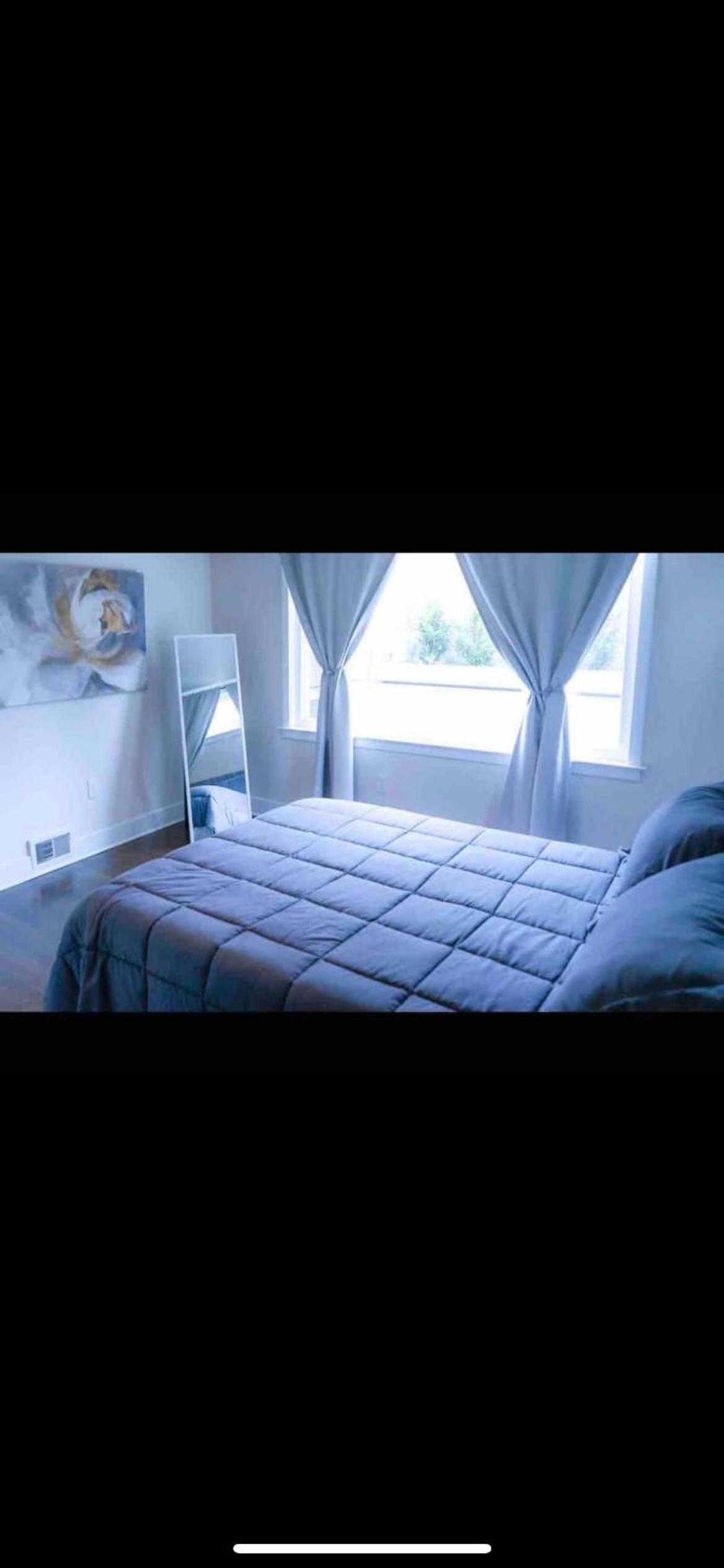 Lovely 1-bedroom rental unit with free parking view 2