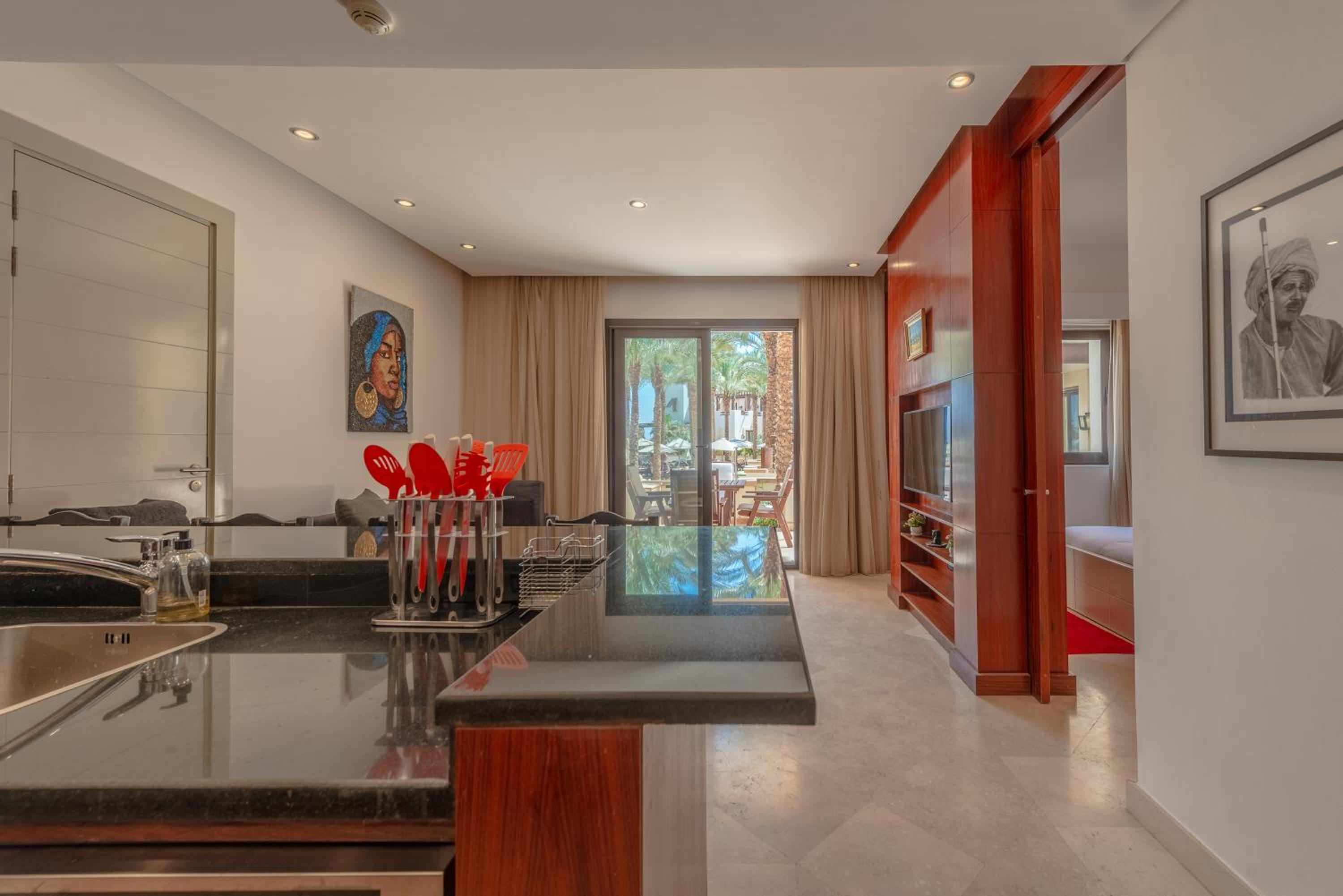 Classy 1-Bedroom Apartment in Ancient Sands with Pool View