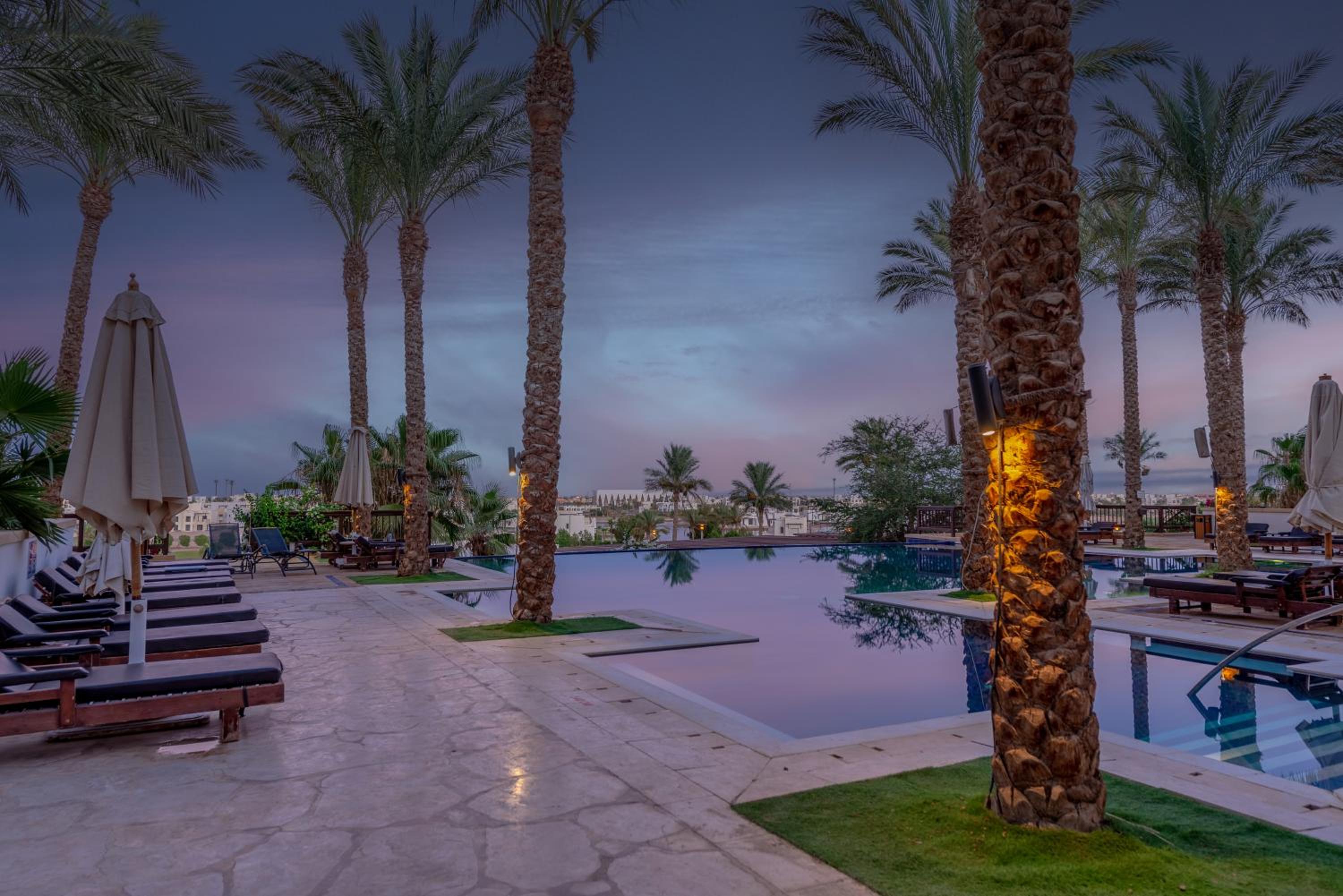 Classy 1-Bedroom Apartment in Ancient Sands with Pool View