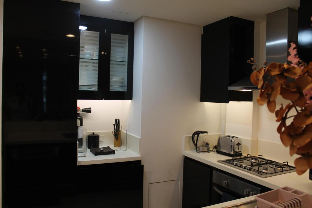 Spacious one bedroom close to Burj Khalifa, Dubai Mall in Business Bay