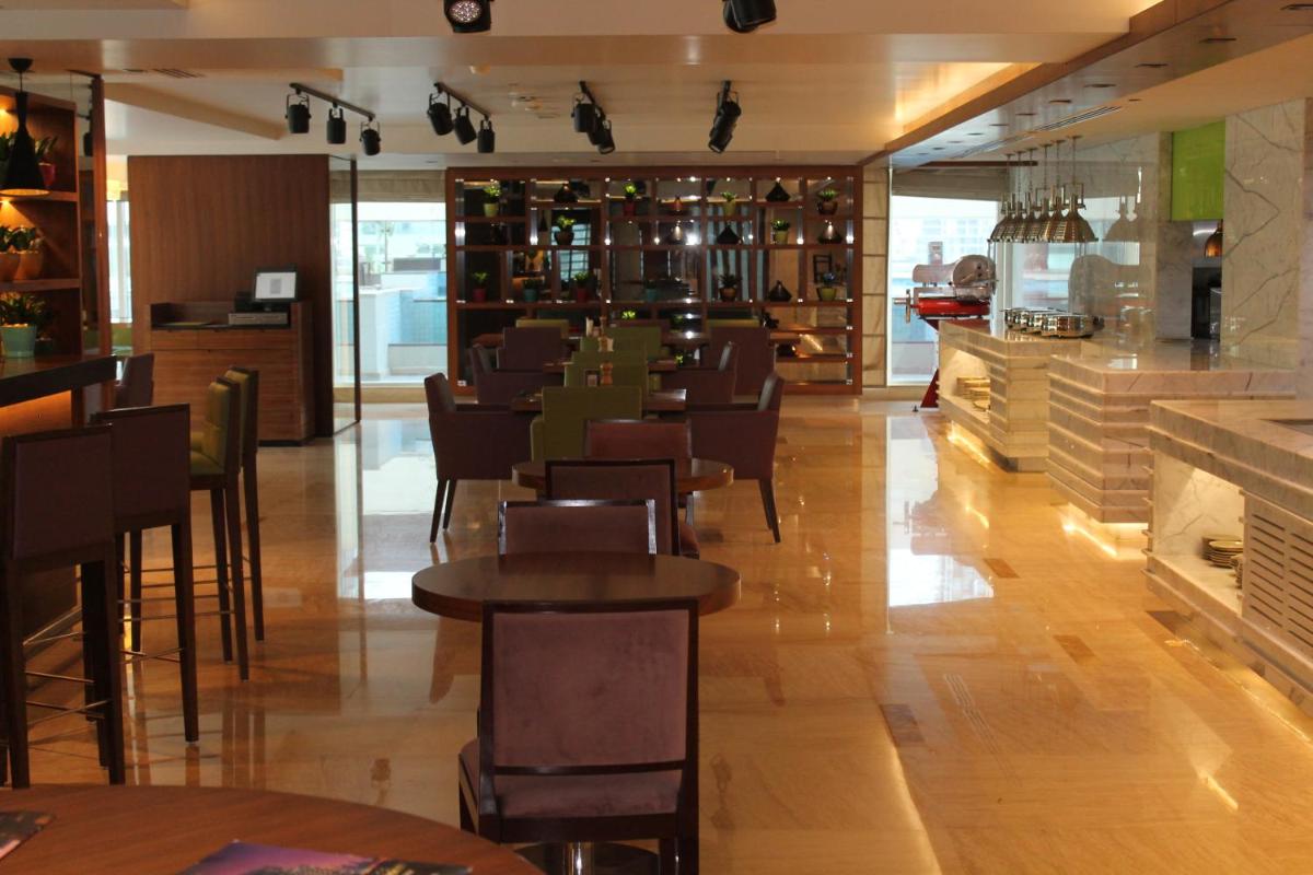 Spacious one bedroom close to Burj Khalifa, Dubai Mall in Business Bay