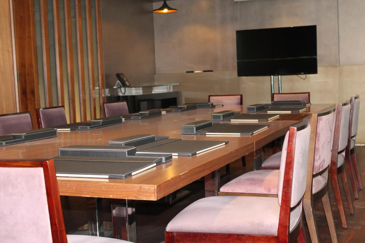 Spacious one bedroom close to Burj Khalifa, Dubai Mall in Business Bay