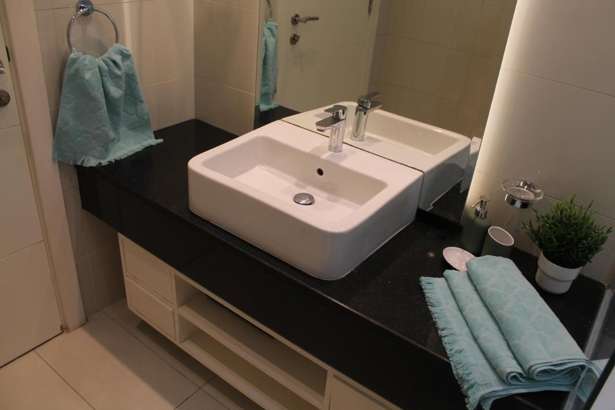 Spacious one bedroom close to Burj Khalifa, Dubai Mall in Business Bay