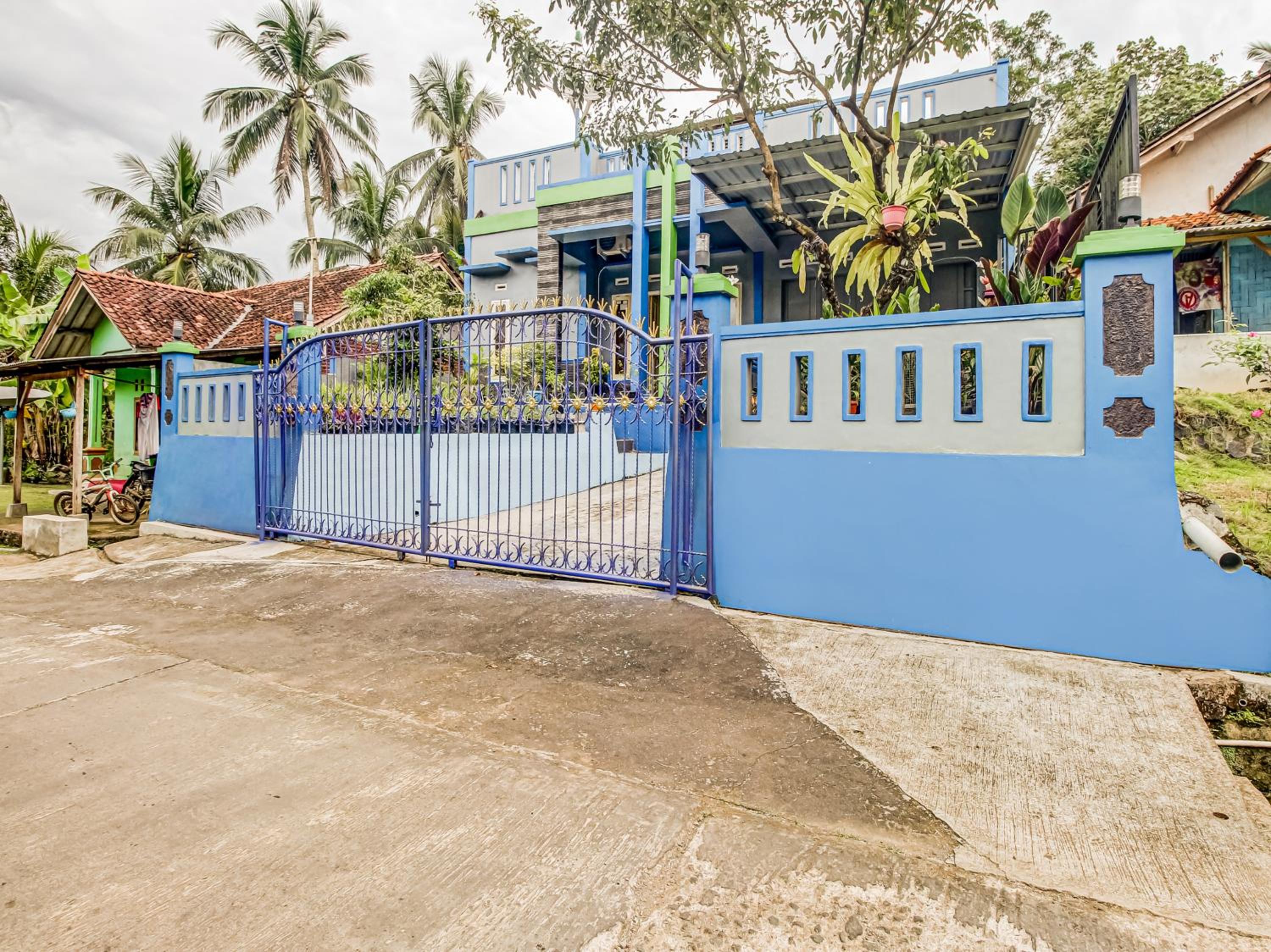 Hotel O Desa Wisata Bangunharja