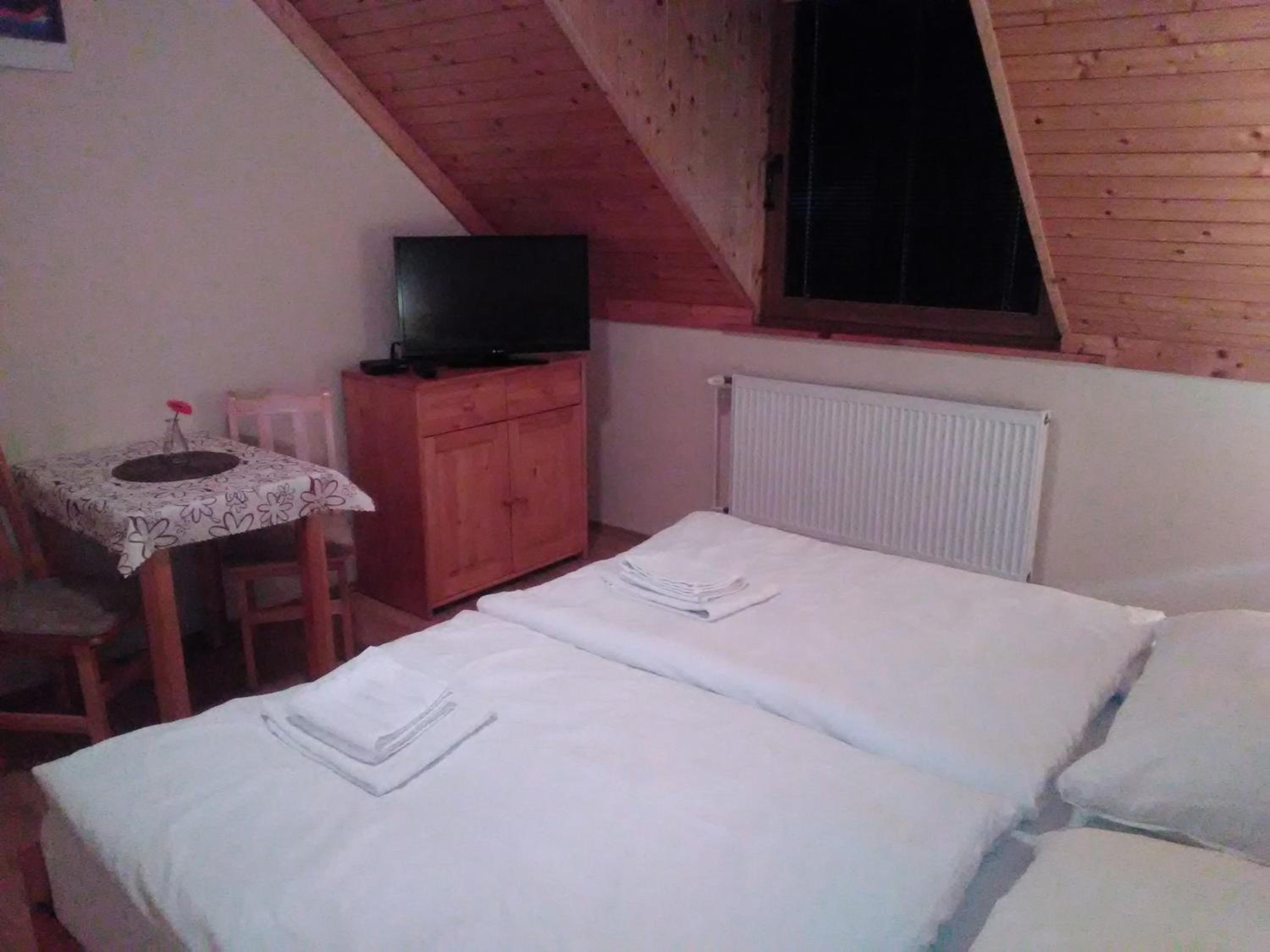 Photo 52