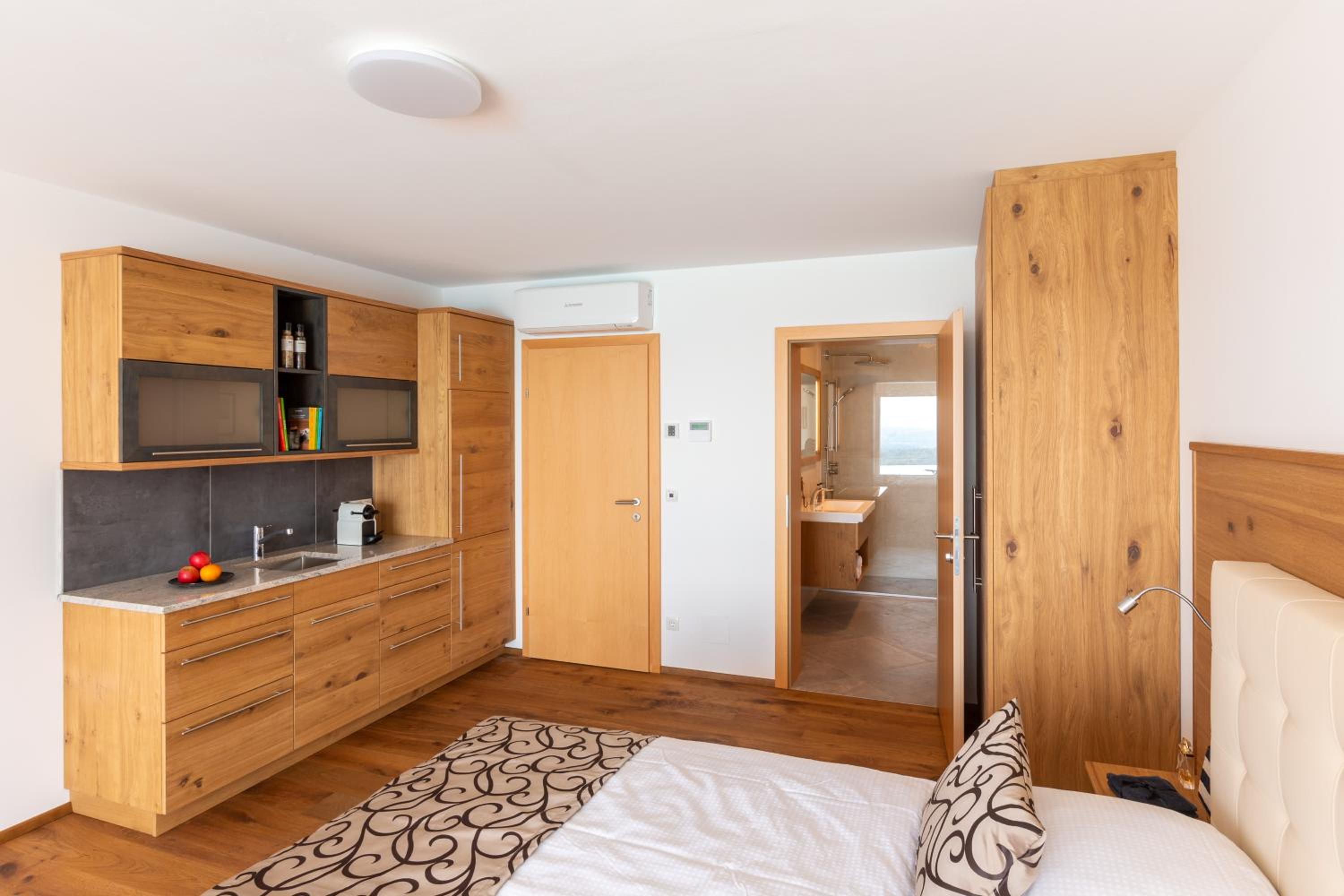 Greim15 --- ganzes Ferienhaus mit Fernsicht, Pool, Wellness