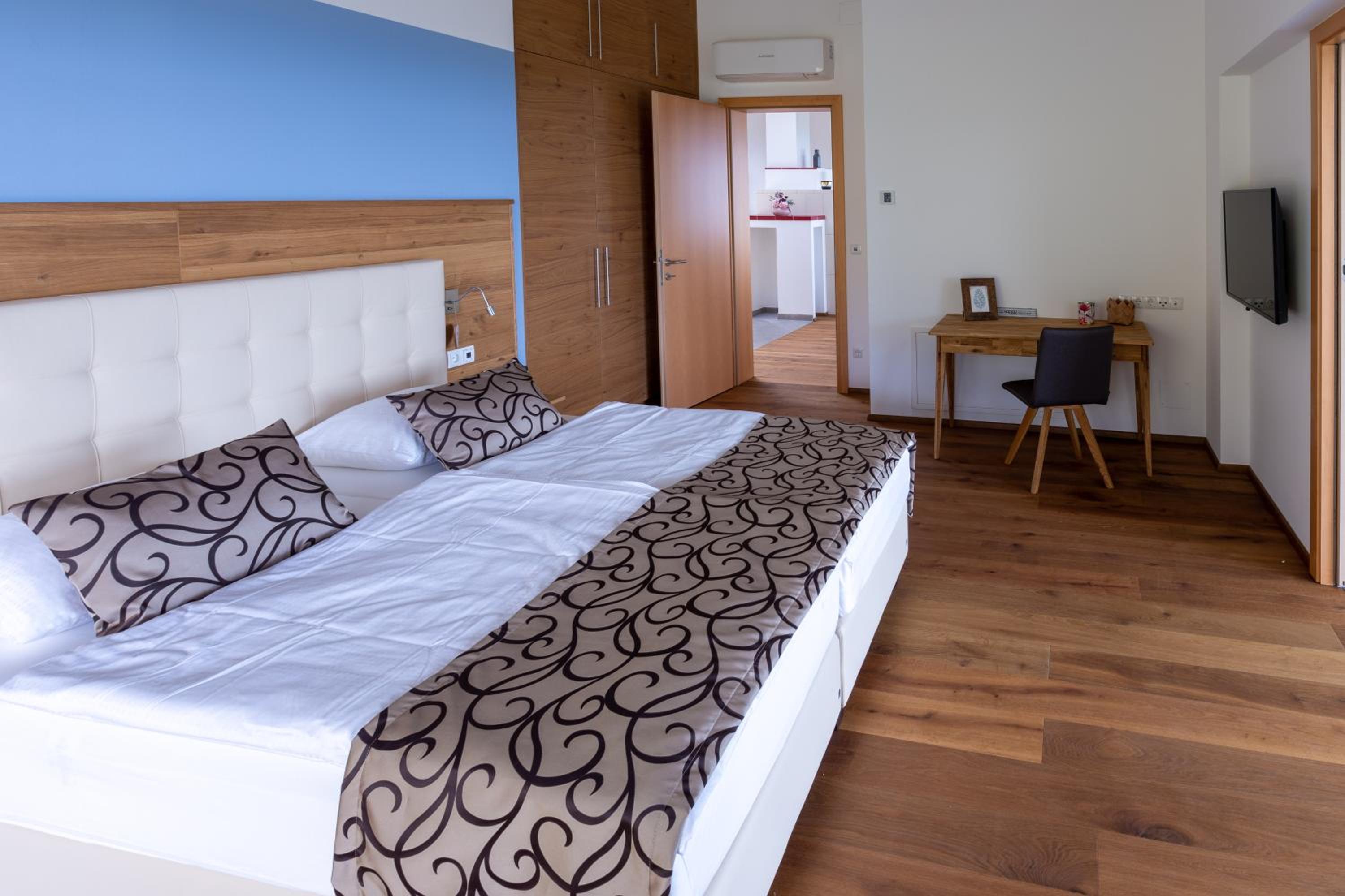 Greim15 --- ganzes Ferienhaus mit Fernsicht, Pool, Wellness