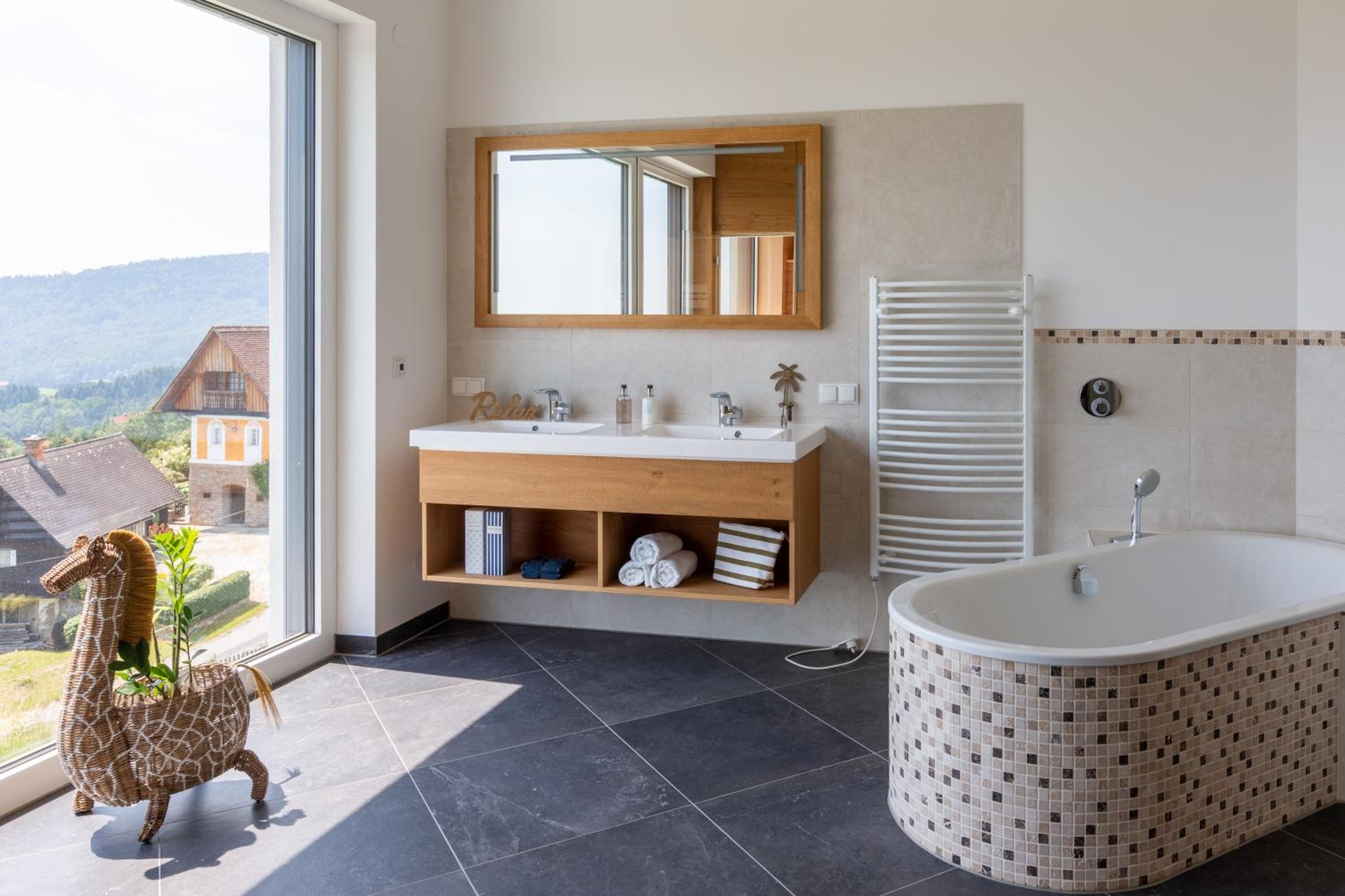 Greim15 --- ganzes Ferienhaus mit Fernsicht, Pool, Wellness