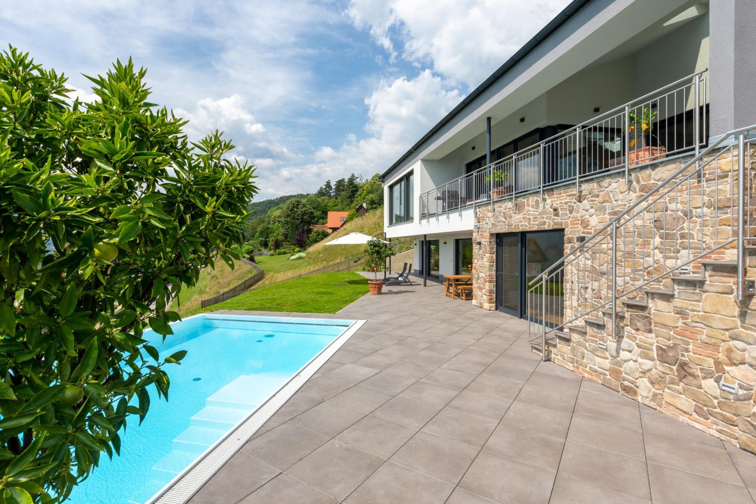 Greim15 --- ganzes Ferienhaus mit Fernsicht, Pool, Wellness