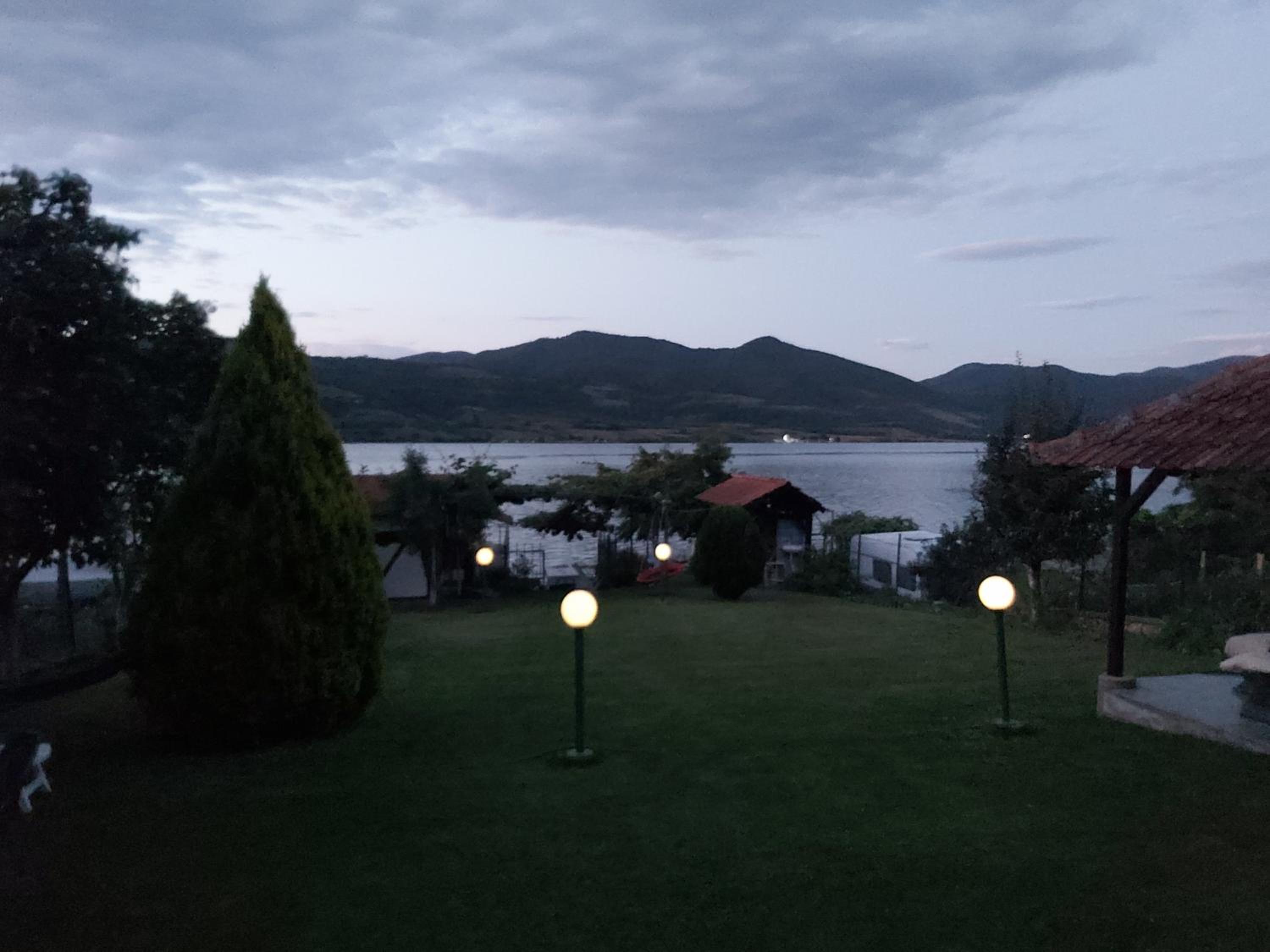 Prenociste na dunavu