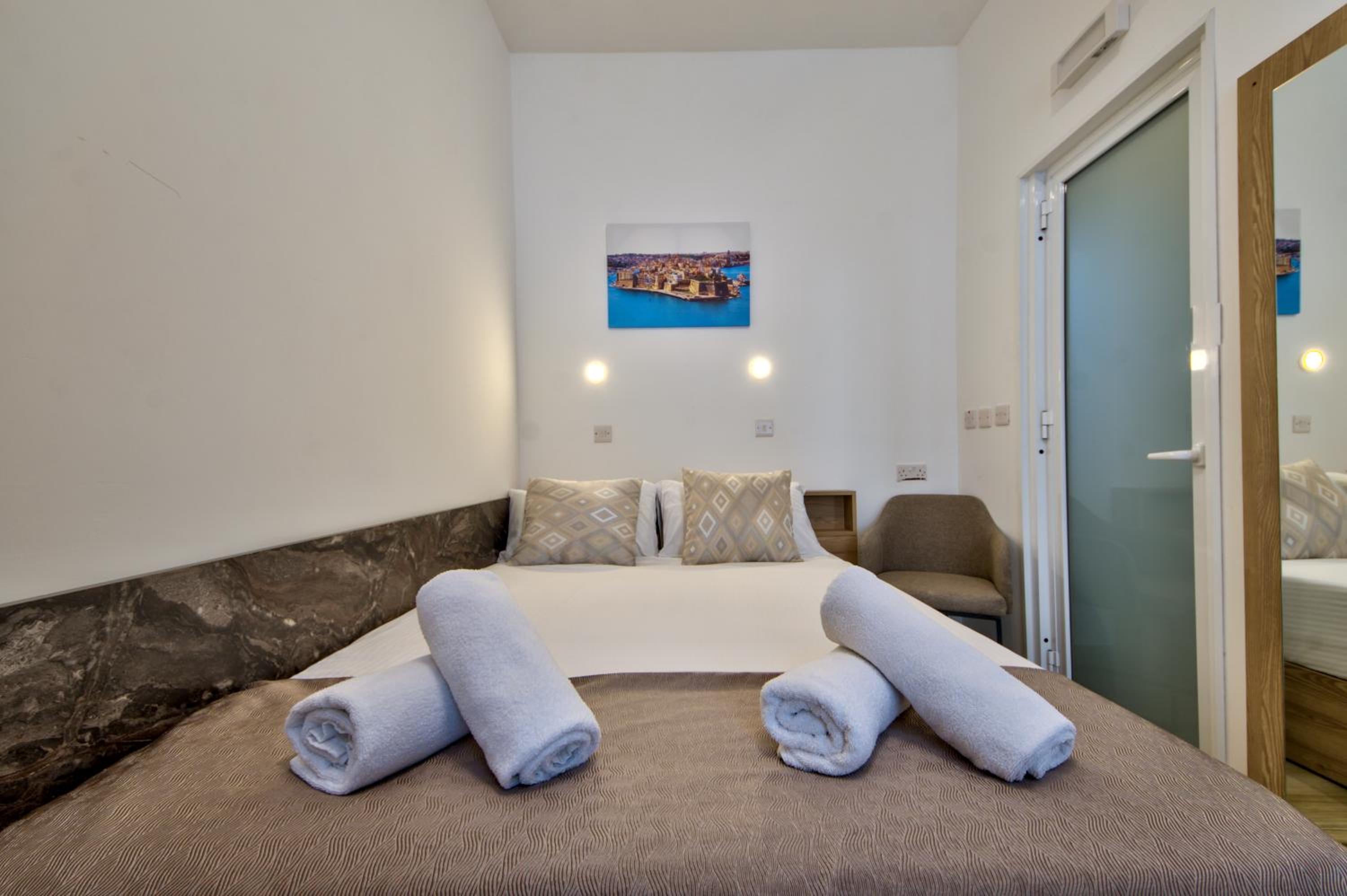 Tritoni Mini Studios - Valletta