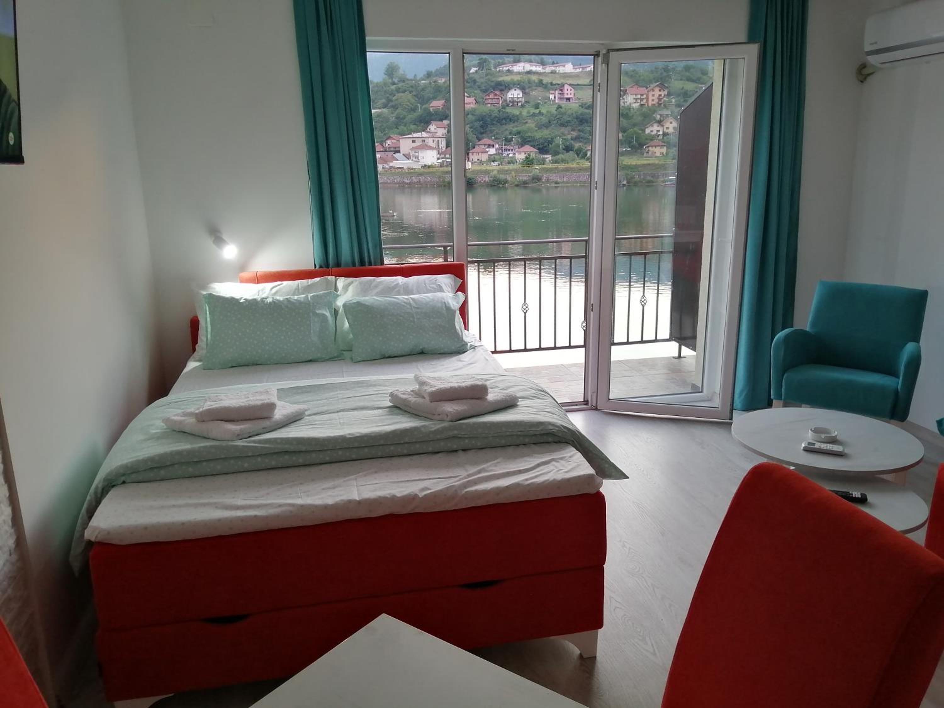 Vila Leolaz