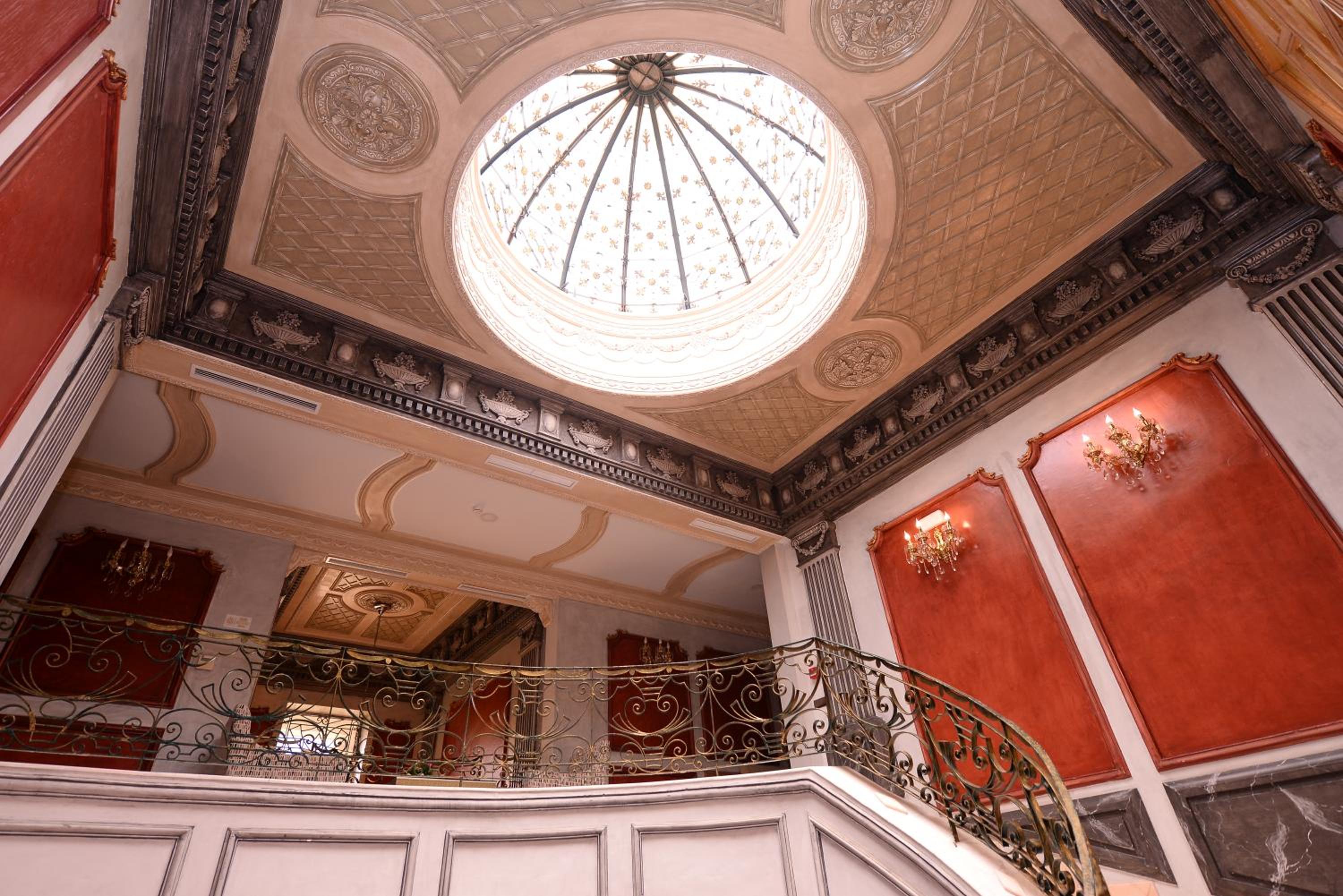 THE WHITE PALACE Rabat - Image 4