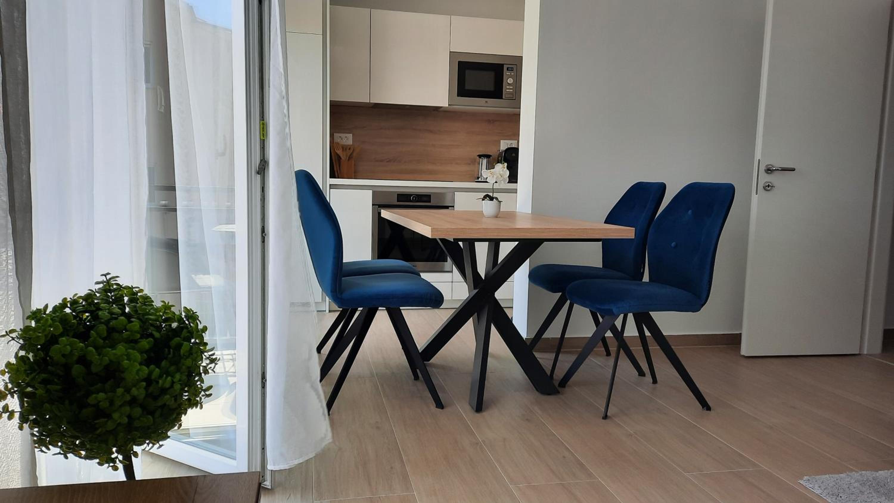 Luxury Apartments Marina View