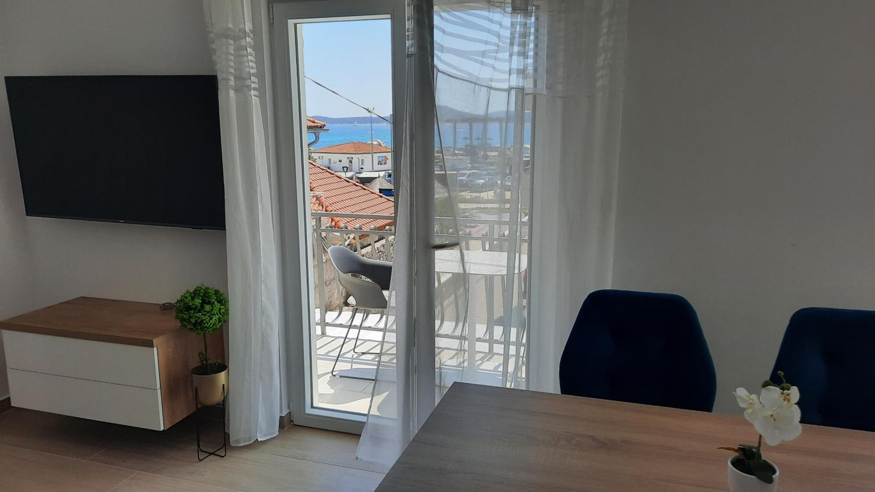 Luxury Apartments Marina View