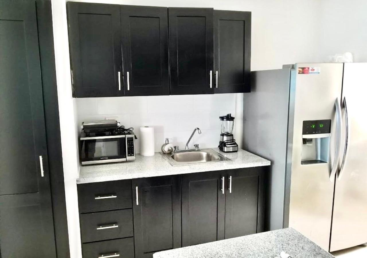 Acogedor apartment , seguridad las 24 horas , Cibao International Airport 8 minutos, Centro de Santiago 10 Minutos , Tamboril la capital mundial del cigarr view 2