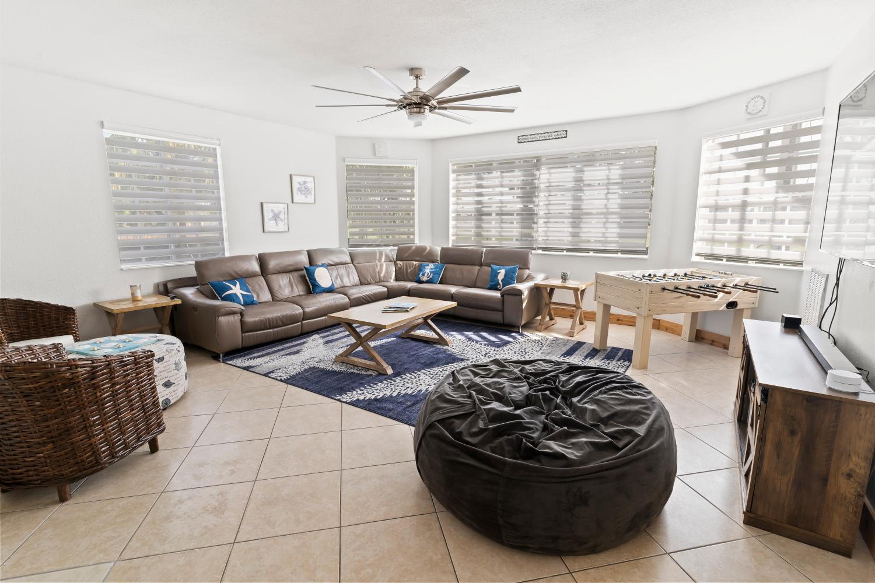 UPSCALE MANSION IN THE HEART OF MIAMI WITH POOL
