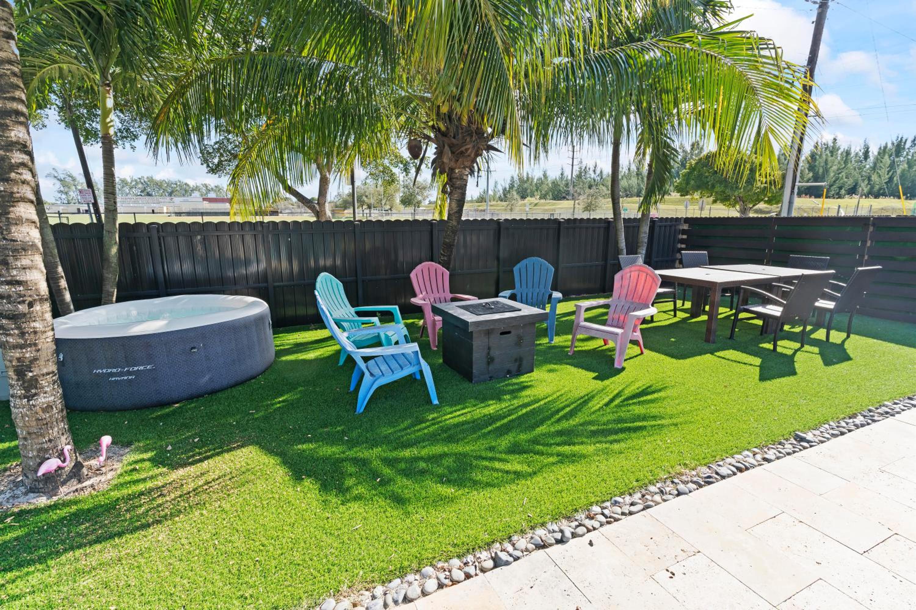UPSCALE MANSION IN THE HEART OF MIAMI WITH POOL