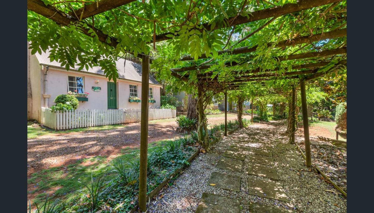 The Romantic Pink English Cottage at Tamborine Mountain