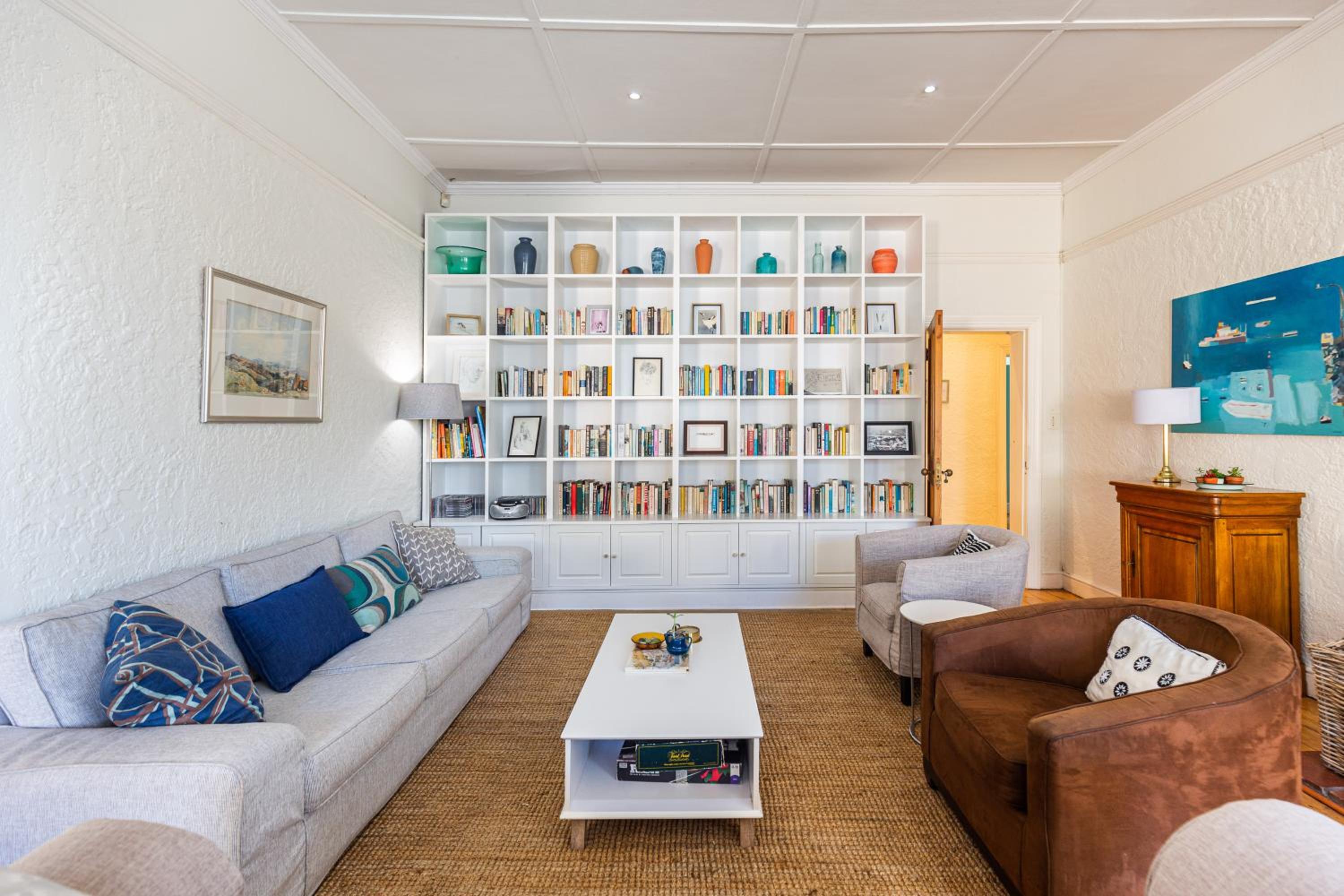 Zonnendal Family Home in charming Kalk Bay view 5