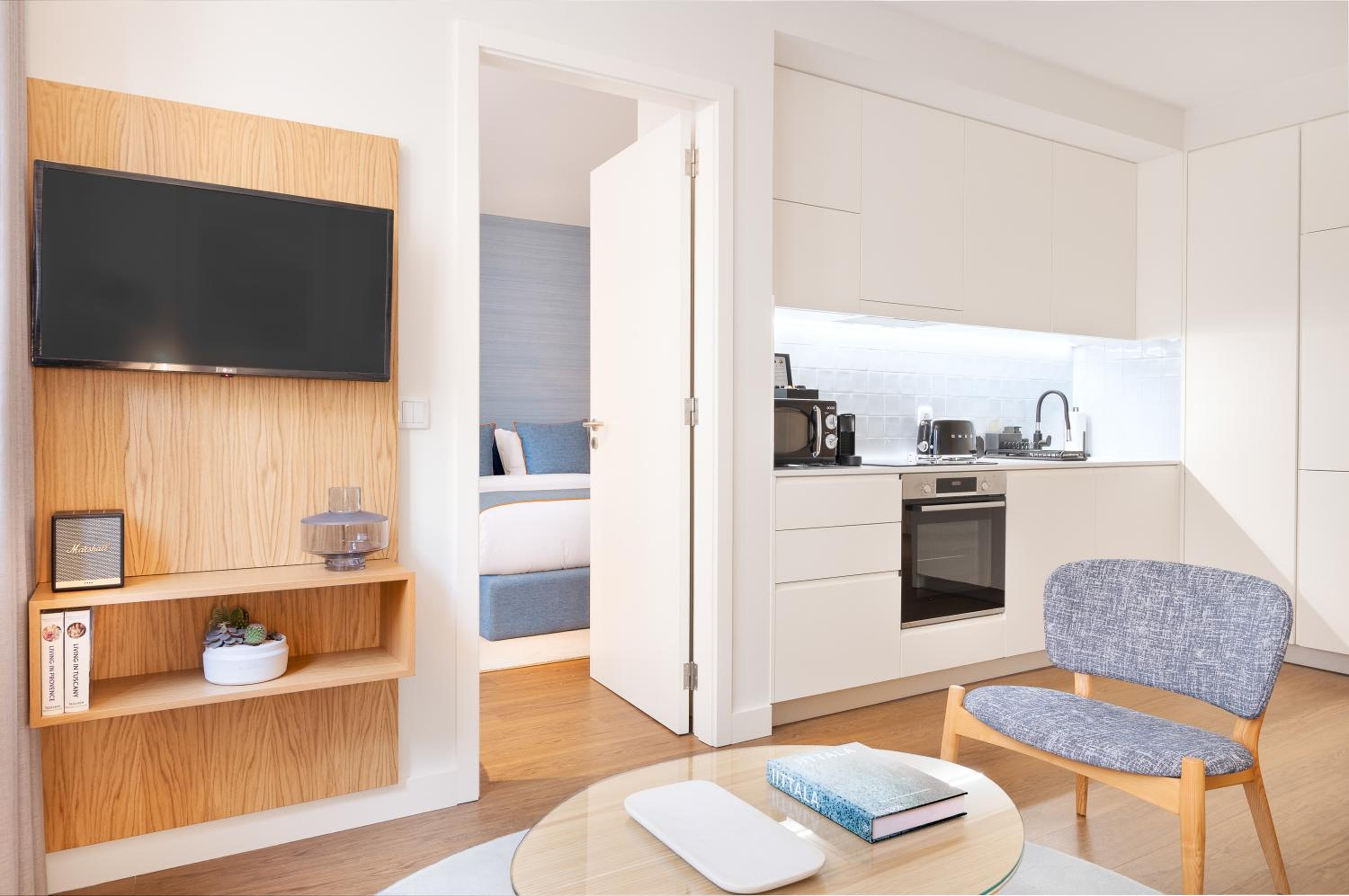 Catarina Serviced Apartments by HostWise view 4