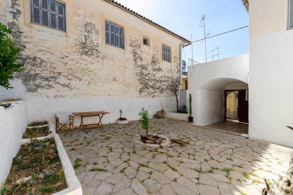 Skounas Home view 5