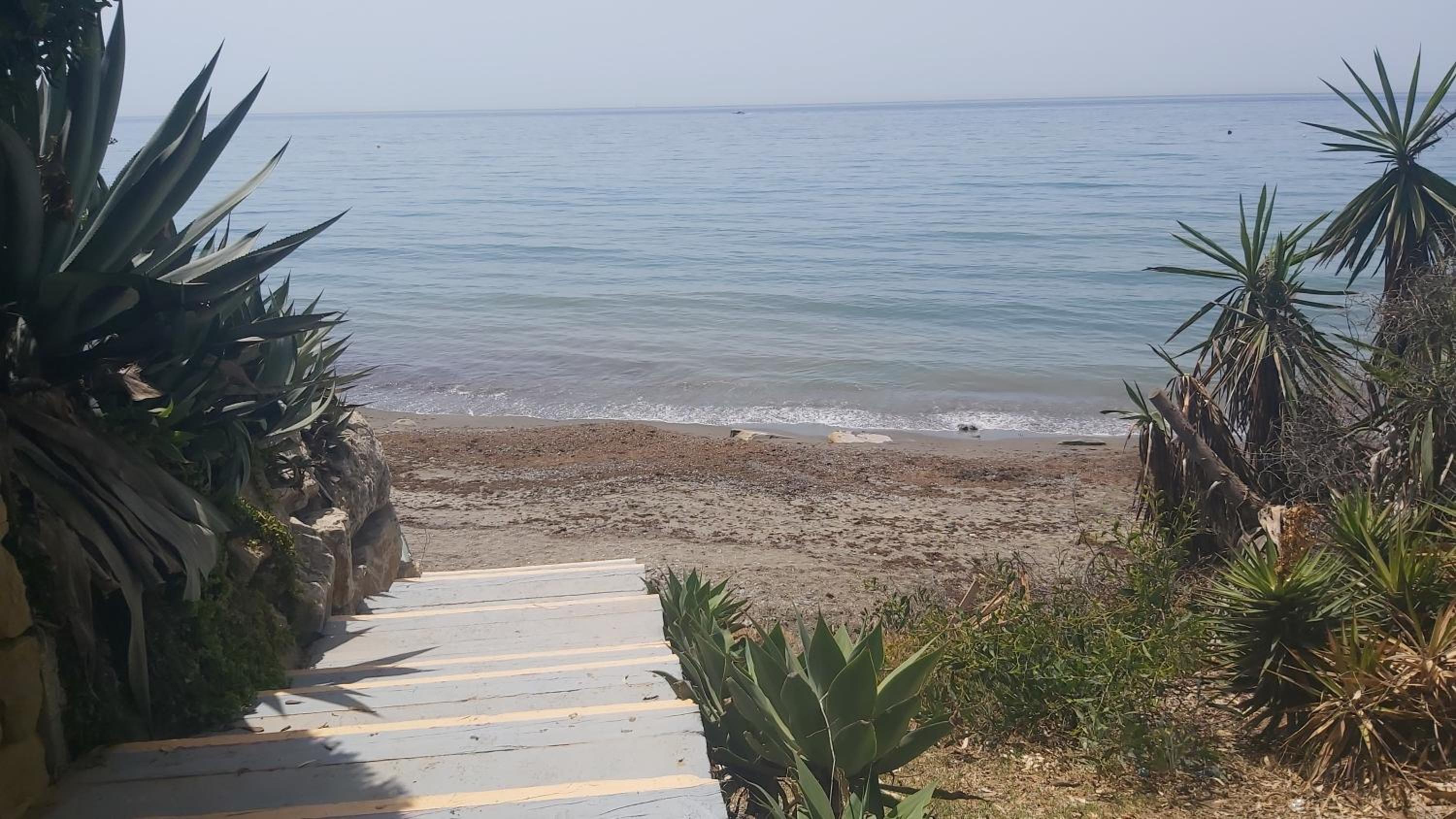Del Parque Flats Paraiso Beach