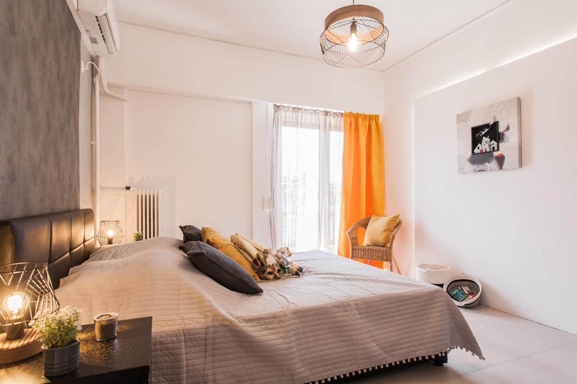 Museum of Modern Art Rooms in apartment, next to metro Suggrou Fix, walk to Acropolis