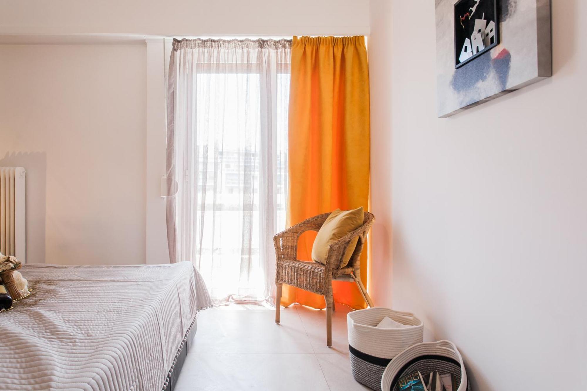Museum of Modern Art Rooms in apartment, next to metro Suggrou Fix, walk to Acropolis