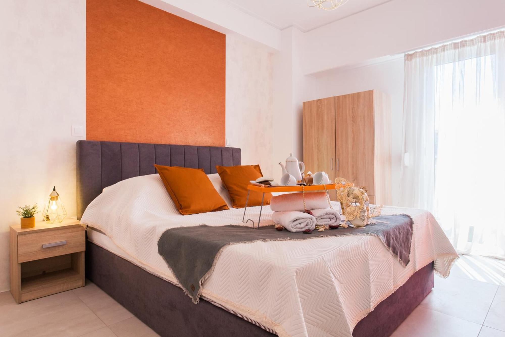Museum of Modern Art Rooms in apartment, next to metro Suggrou Fix, walk to Acropolis