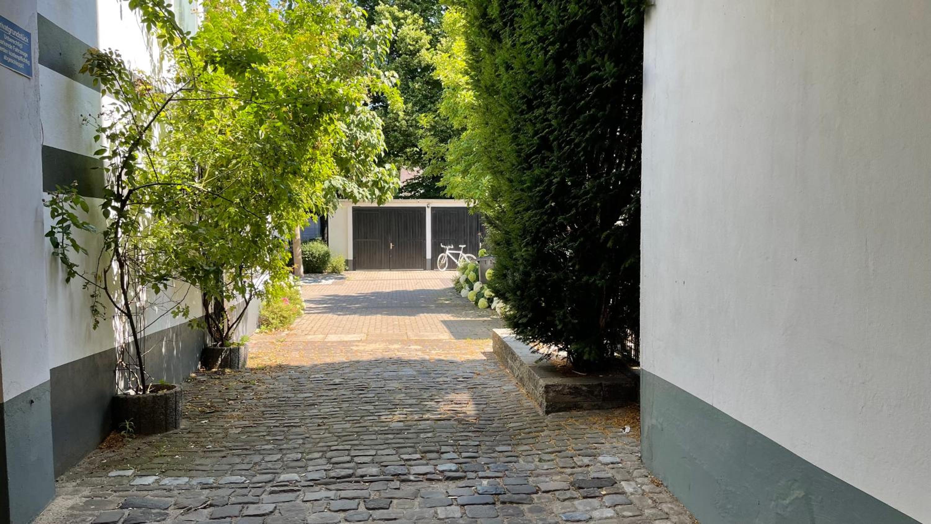 OASE im grünen Hinterhof, EG, Ruhe, Terrasse, Carport, free PayTV, Kaffee&Tee, Fahrräder