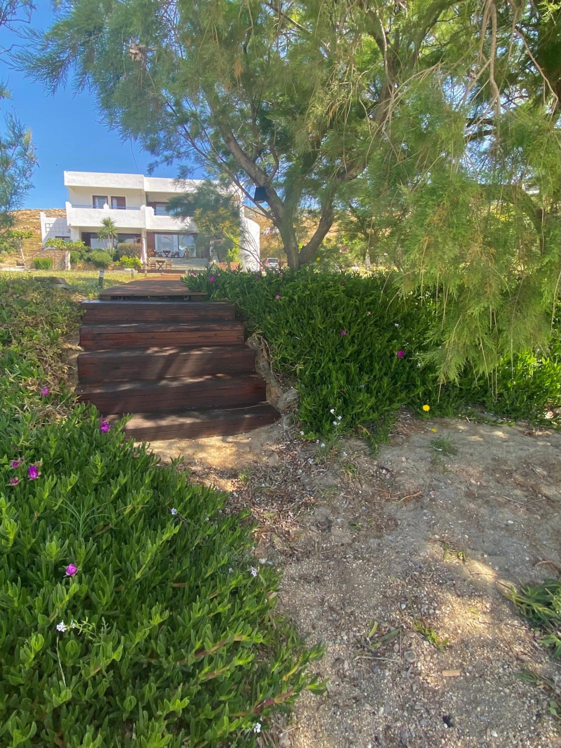 Svolis Beachhouse - Villa Set in a Beautiful Bay view 2
